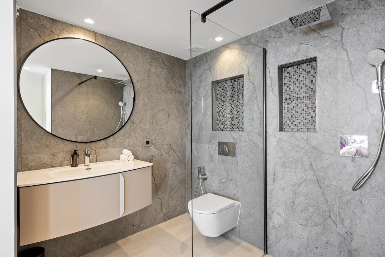 Fully Renovated Frontline Flat Leilighet Marbella Eksteriør bilde