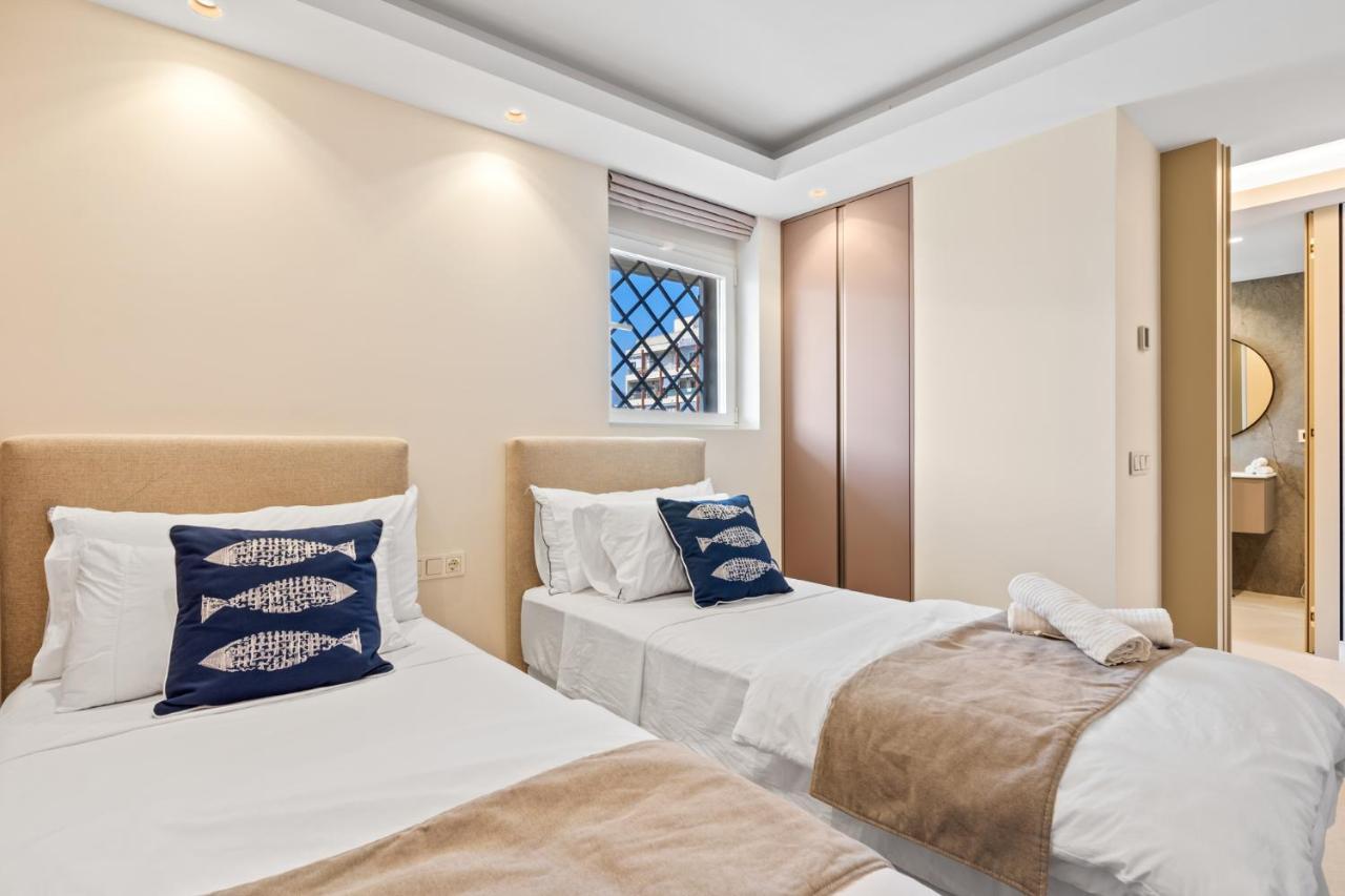 Fully Renovated Frontline Flat Leilighet Marbella Eksteriør bilde